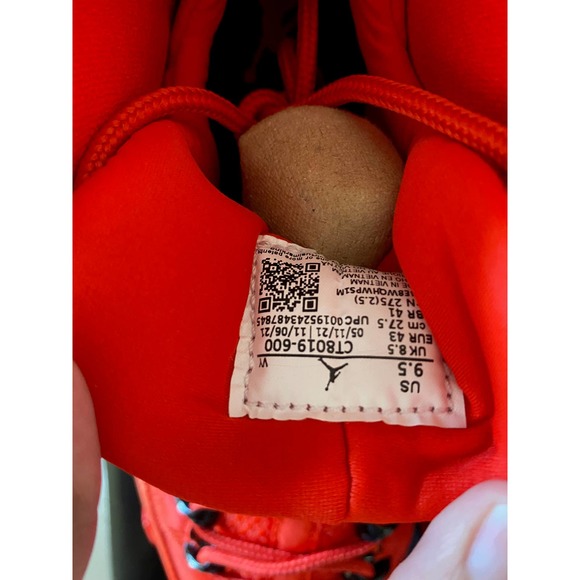 Jordan 9 Retro Chile Red